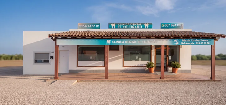 Fachada de la Clínica Dental El Colorado